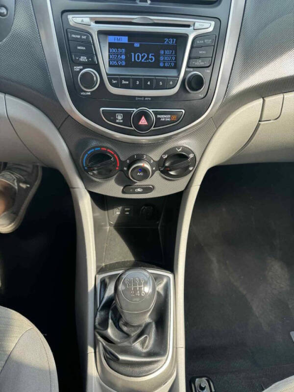 2017 Hyundai Accent Value Edition