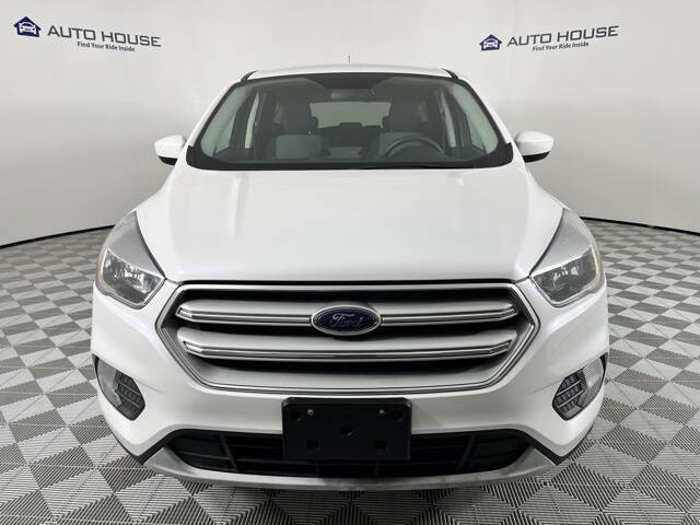 Used 2019 Ford Escape SE with VIN 1FMCU9GD0KUB84989 for sale in Peoria, AZ