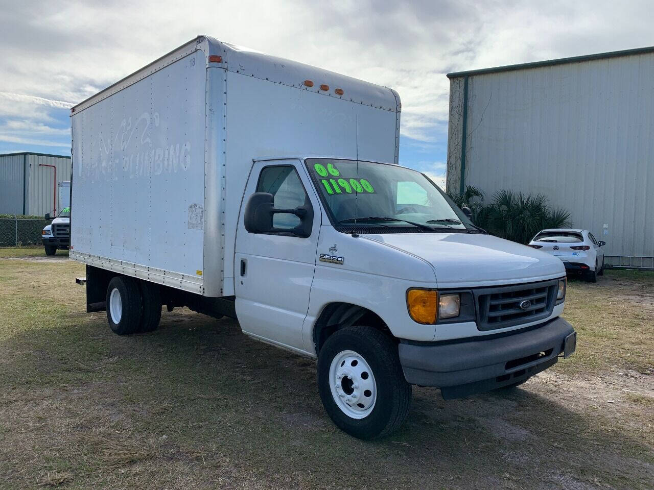 2006 ford e350 box truck value