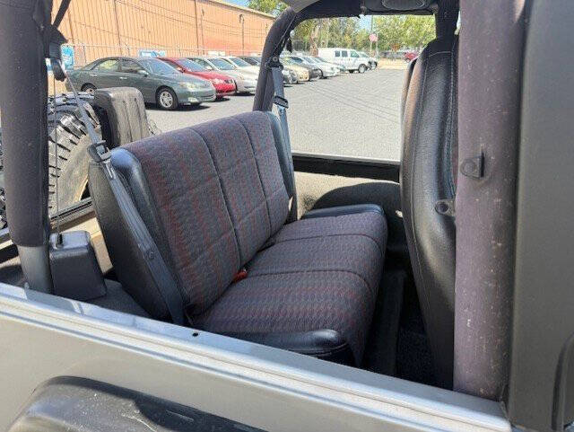 2000 Jeep Wrangler SE