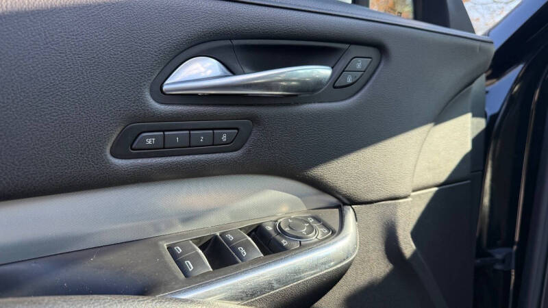 2021 Cadillac XT4 Premium Luxury