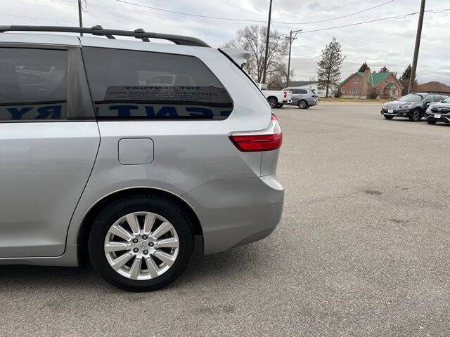 2017 Toyota Sienna