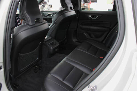 2020 Volvo V60 T5 Momentum