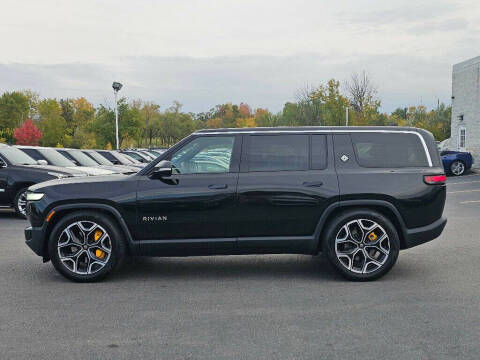 2023 Rivian R1S Adventure