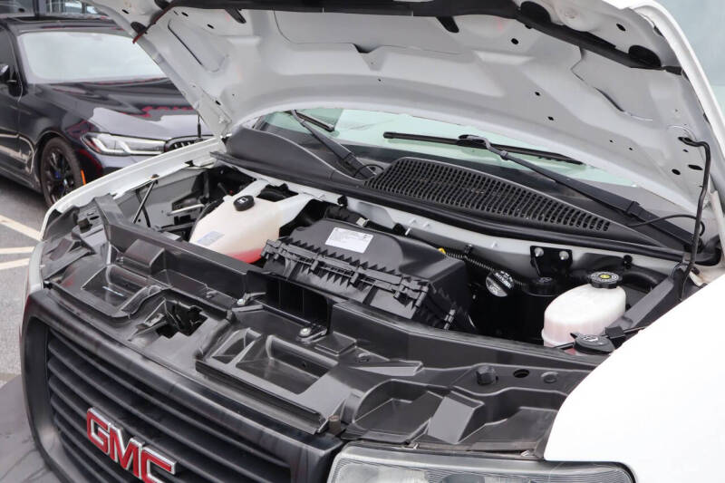 2023 GMC Savana 2500