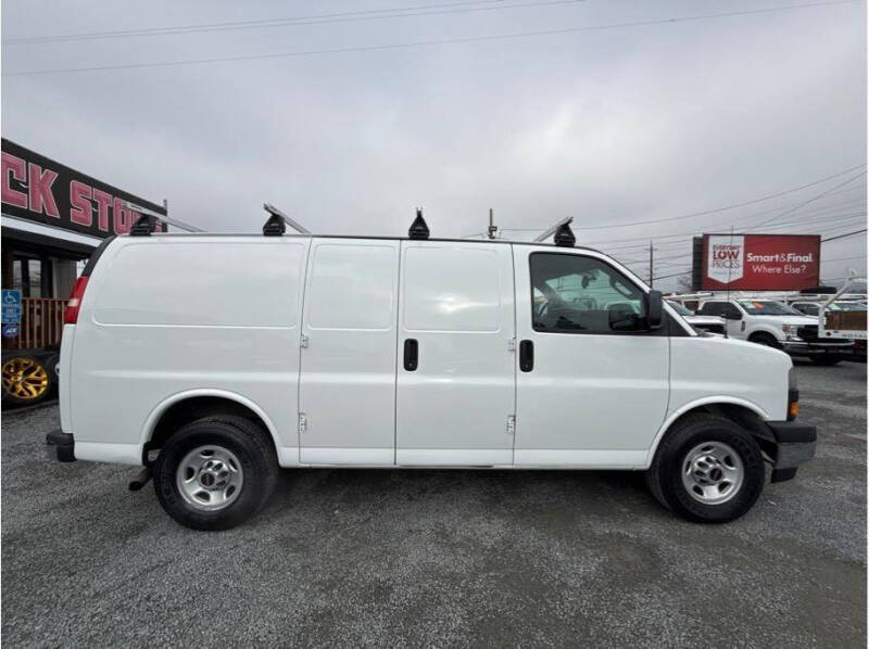2018 GMC Savana 2500