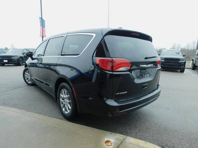 2026 Chrysler Voyager LX