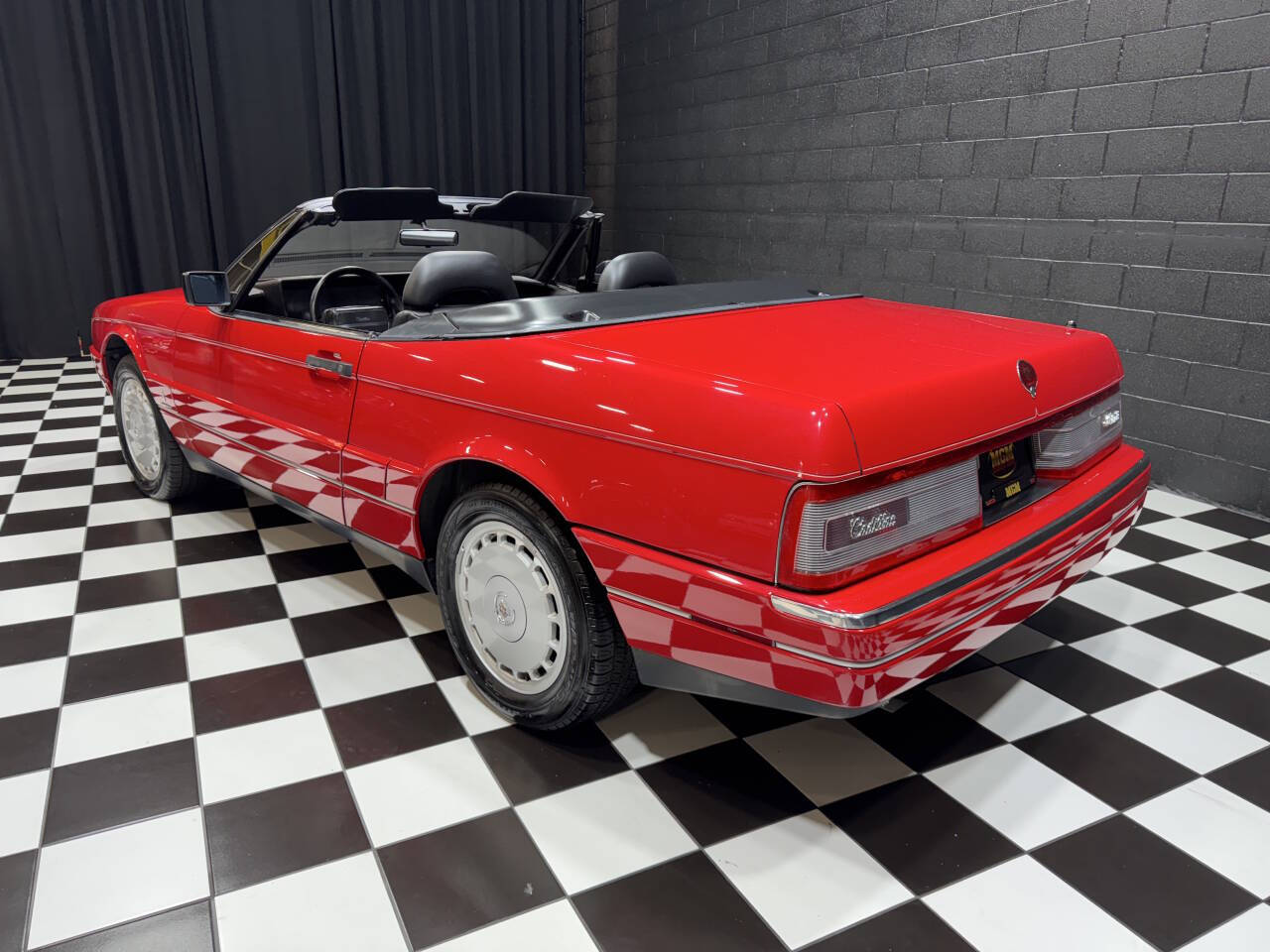 1990 Cadillac Allante 9