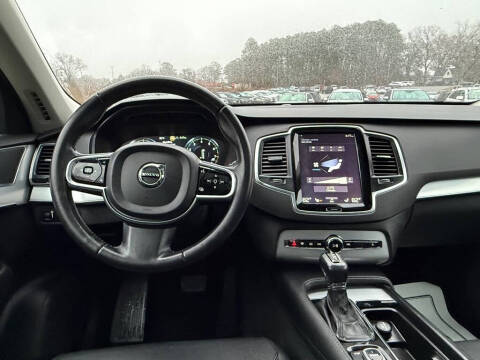 2016 Volvo XC90 T5 Momentum