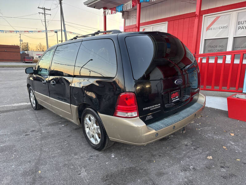 2005 Ford Freestar Limited