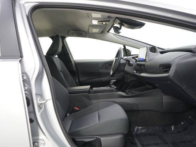 2025 Toyota Prius LE