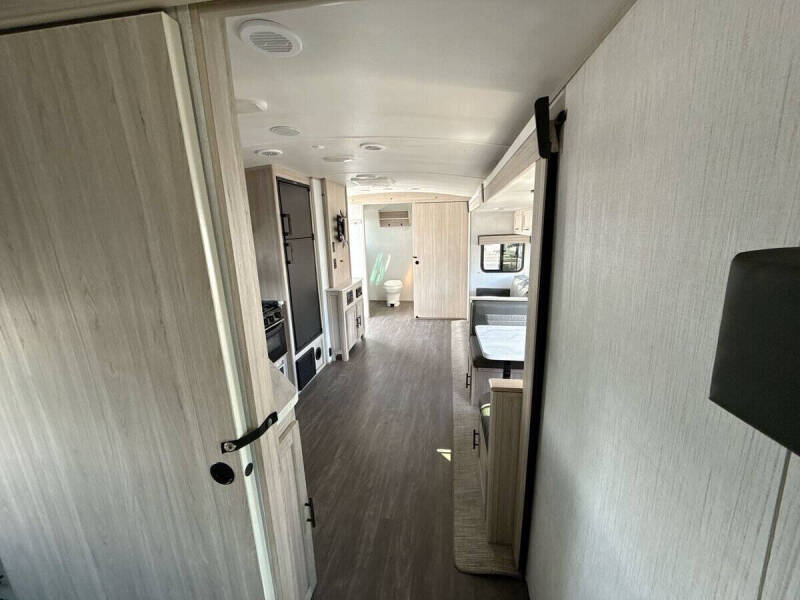 2022 Cruiser RV Shadow