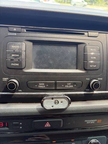 2017 Kia Sedona LX