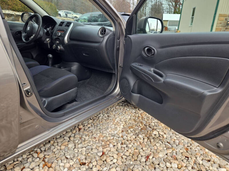 2012 Nissan Versa 1.6 S