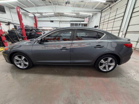 2013 Acura ILX 2.0L w/Tech