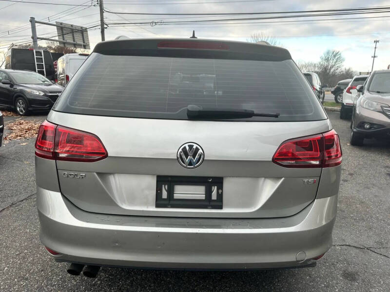 2017 Volkswagen Golf SportWagen