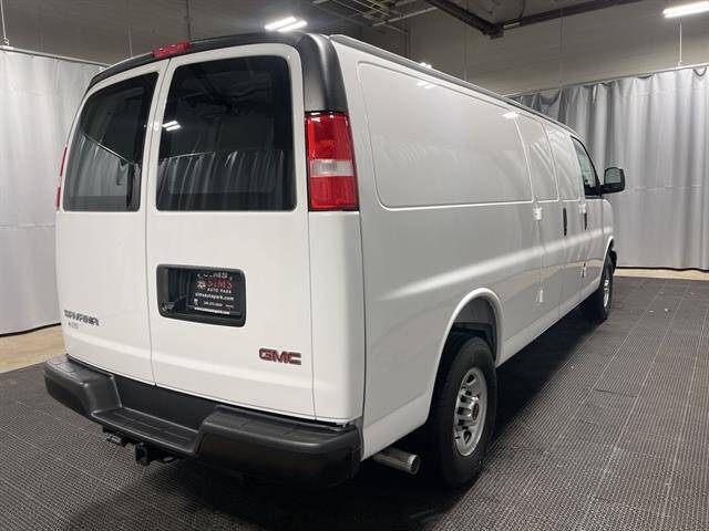 2025 GMC Savana 2500