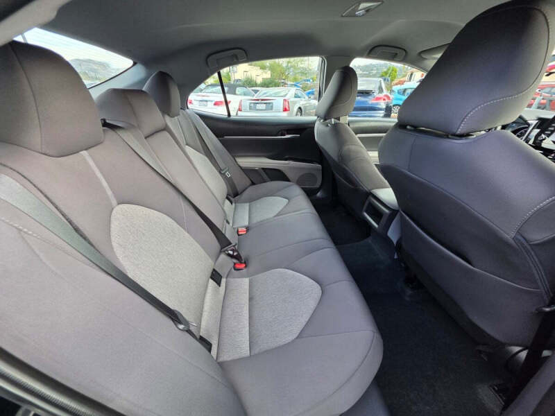 2023 Toyota Camry Hybrid LE