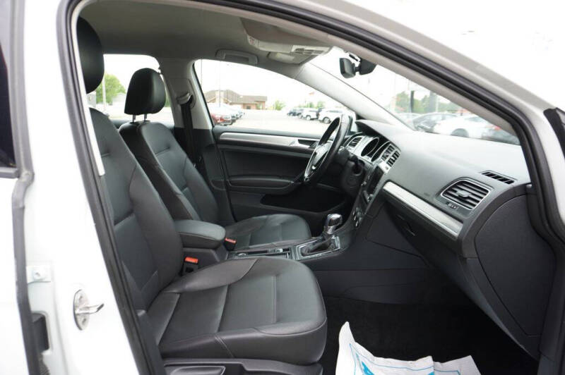 2016 Volkswagen e-Golf SEL Premium