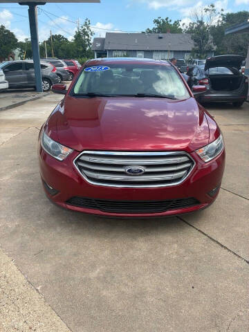 2015 Ford Taurus SEL