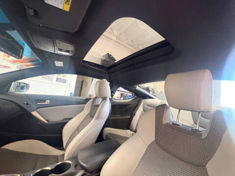 2014 Hyundai Genesis Coupe 2.0T Premium