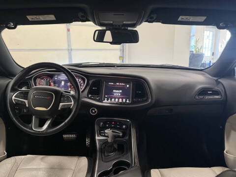 2015 Dodge Challenger SXT Plus