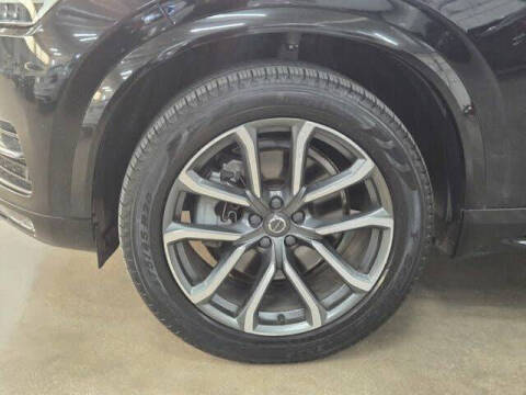 2019 Volvo XC90 T5 Momentum