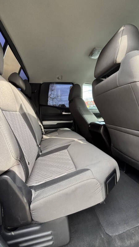 2014 Toyota Tundra SR5