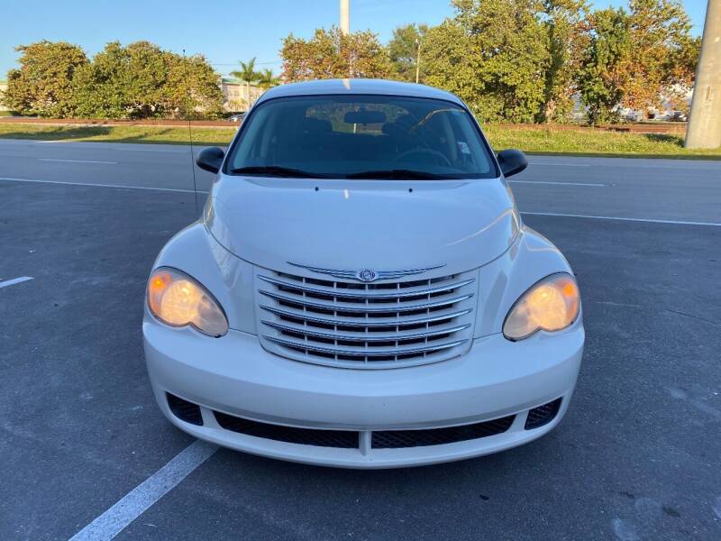 2006 Chrysler PT Cruiser for sale at UNITED AUTO BROKERS in Hollywood FL