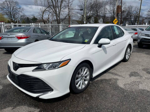 2018 Toyota Camry for sale at American Best Auto Sales in Uniondale NY