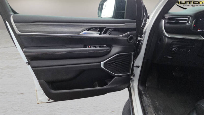 2023 Jeep Wagoneer L Series II