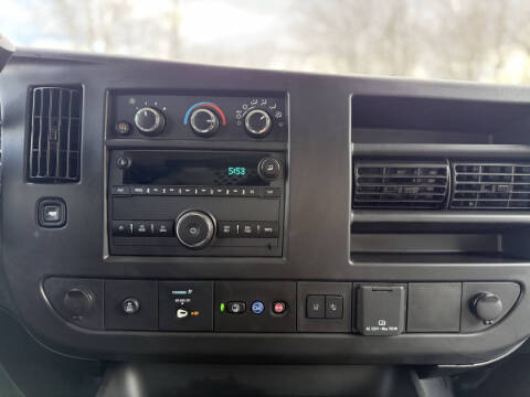 2025 Chevrolet Express 2500