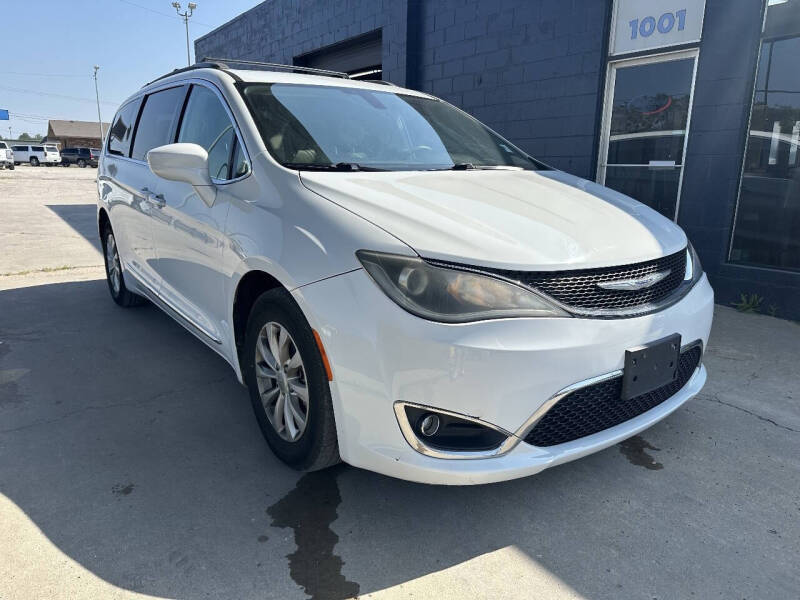 2017 Chrysler Pacifica Touring Plus