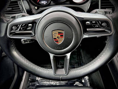 2018 Porsche Macan S