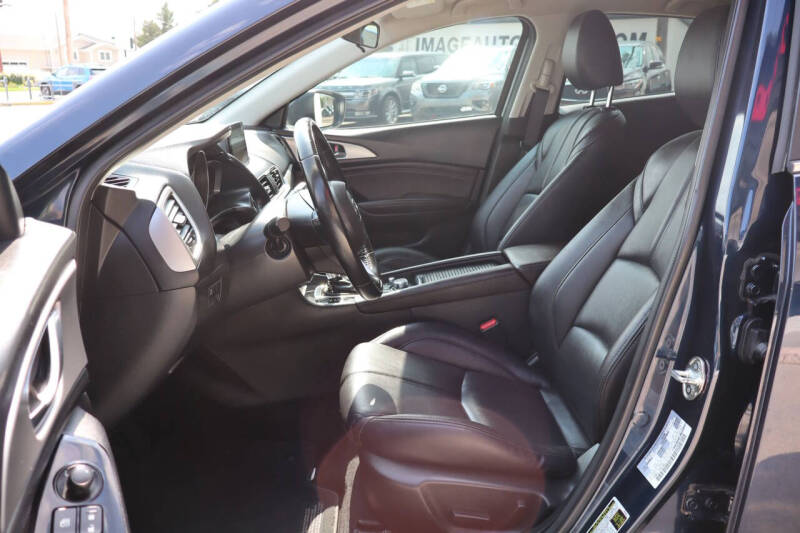 2017 Mazda MAZDA3 Touring