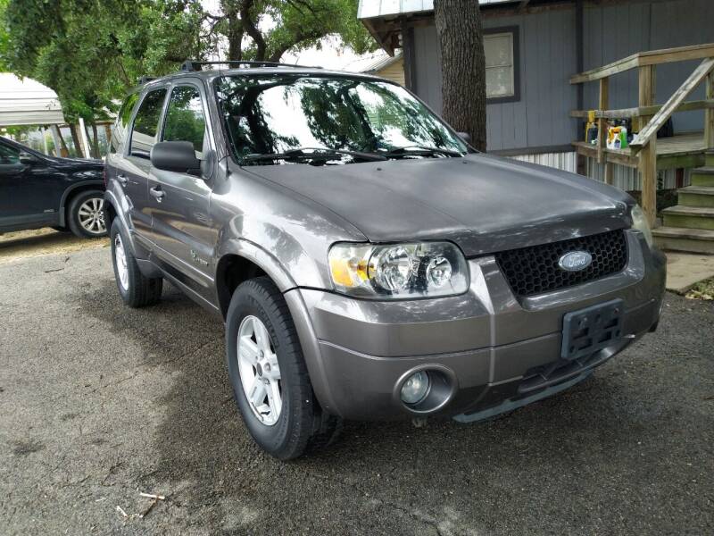 2006 Ford Escape Hybrid for sale at FAST MOTORS LLC in Austin TX