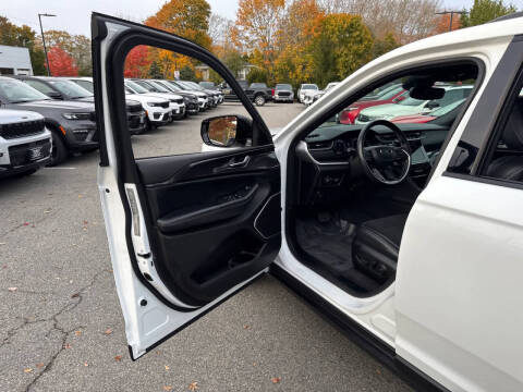 2022 Jeep Grand Cherokee L Altitude