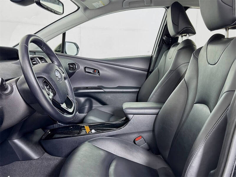 2021 Toyota Prius XLE