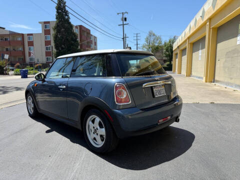 2011 MINI Cooper
