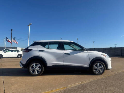 2023 Nissan Kicks S