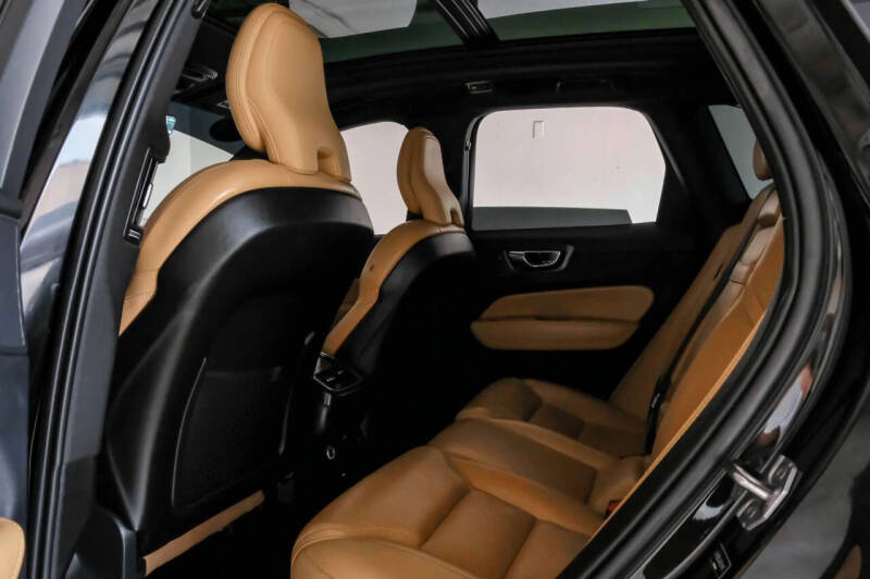 2019 Volvo XC60 T5 Inscription