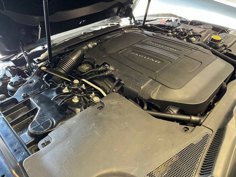 2015 Jaguar F-TYPE R