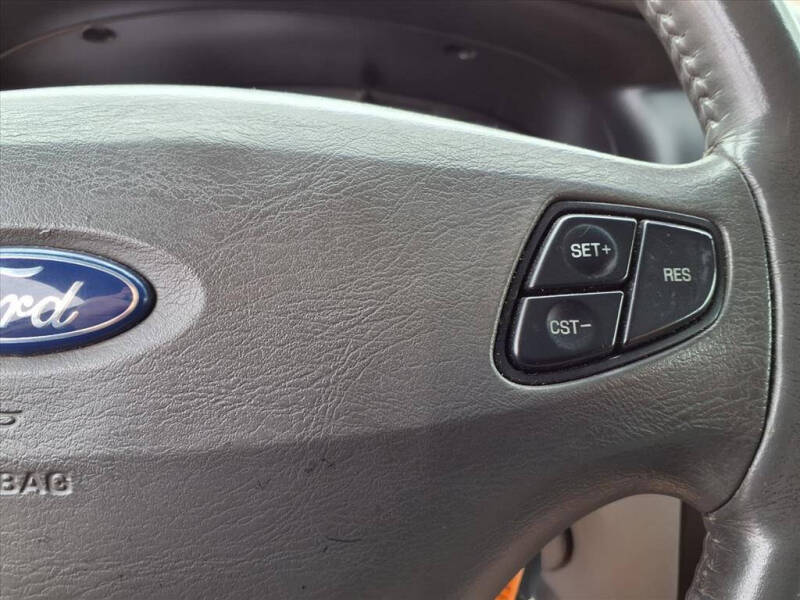 2002 Ford Taurus SES Deluxe