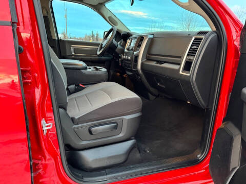 2024 RAM 1500 Classic SLT