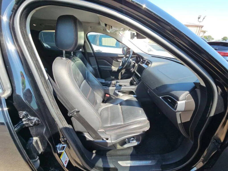 2020 Jaguar F-PACE 30t Prestige