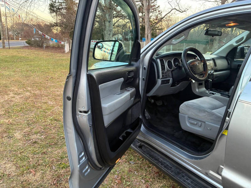 2013 Toyota Sequoia SR5