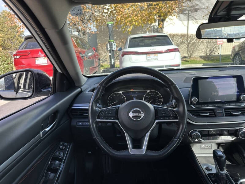 2023 Nissan Altima 2.5 SR