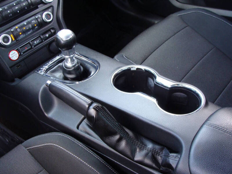 2015 Ford Mustang V6