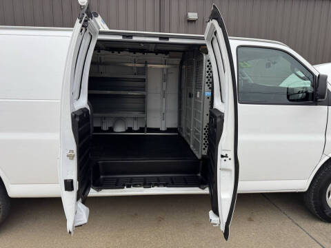 2023 GMC Savana 2500