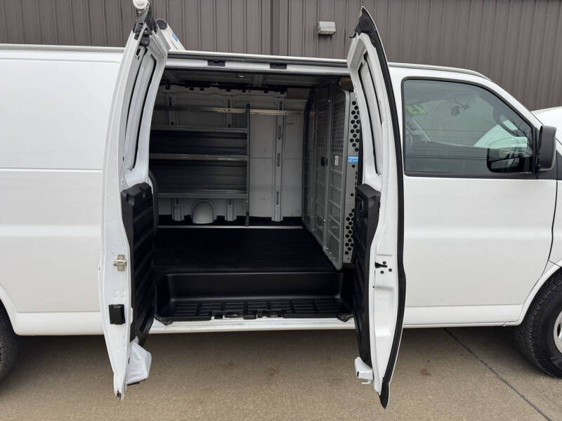 2023 GMC Savana 2500